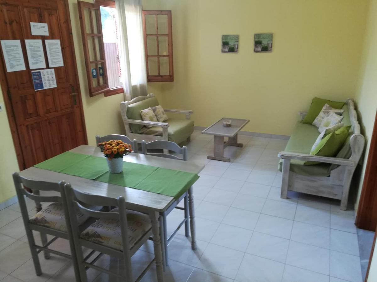 Olga'S Garden Apartments Альмирос-Бич Номер фото