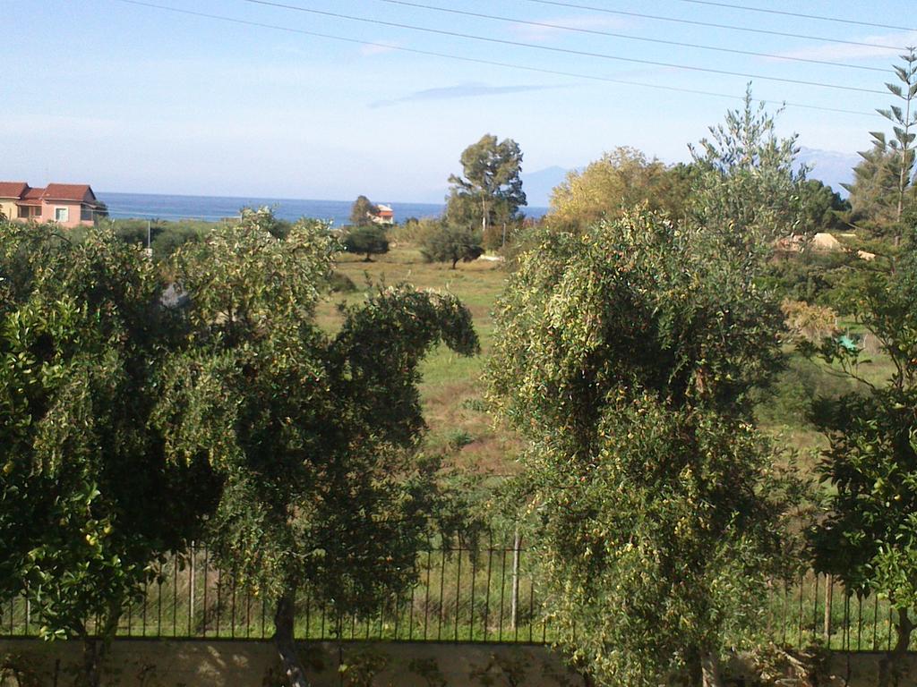 Olga'S Garden Apartments Альмирос-Бич Экстерьер фото
