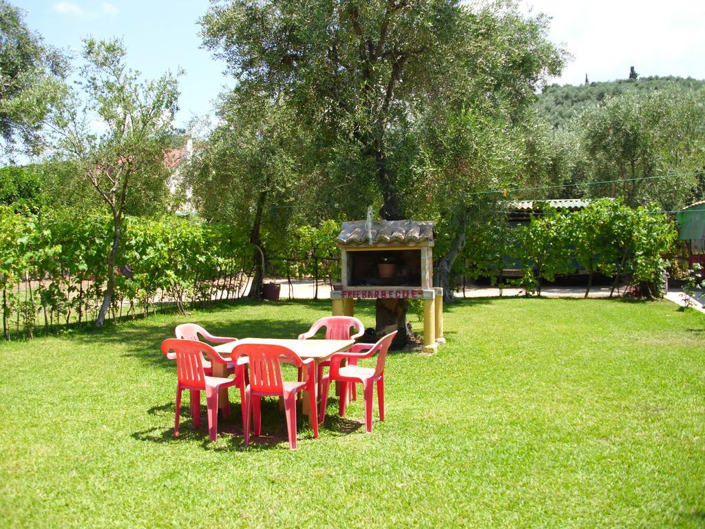 Olga'S Garden Apartments Альмирос-Бич Экстерьер фото