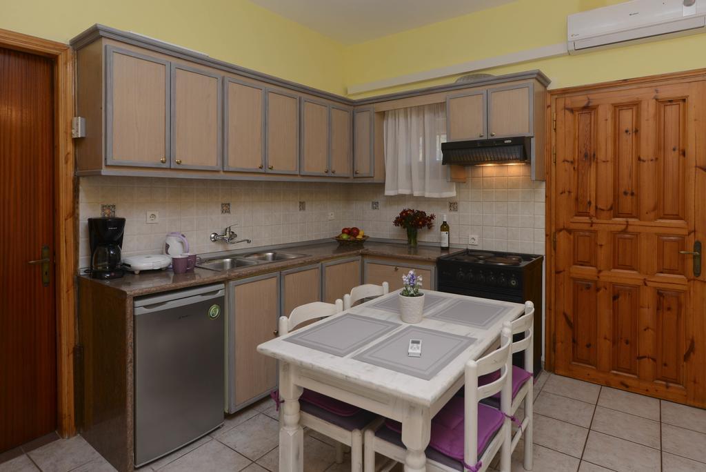 Olga'S Garden Apartments Альмирос-Бич Экстерьер фото